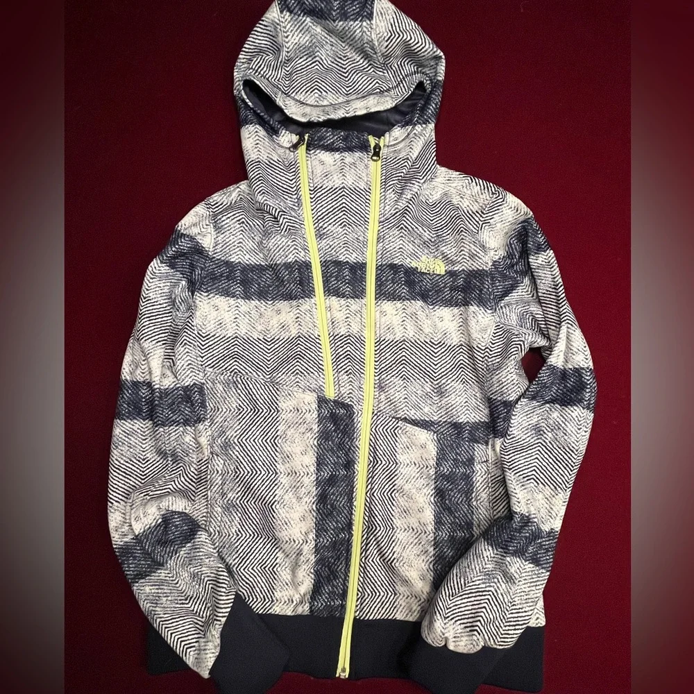 North Face Asymmetrical Hoodie- like-new without tags- size M - Picture 1 of 4